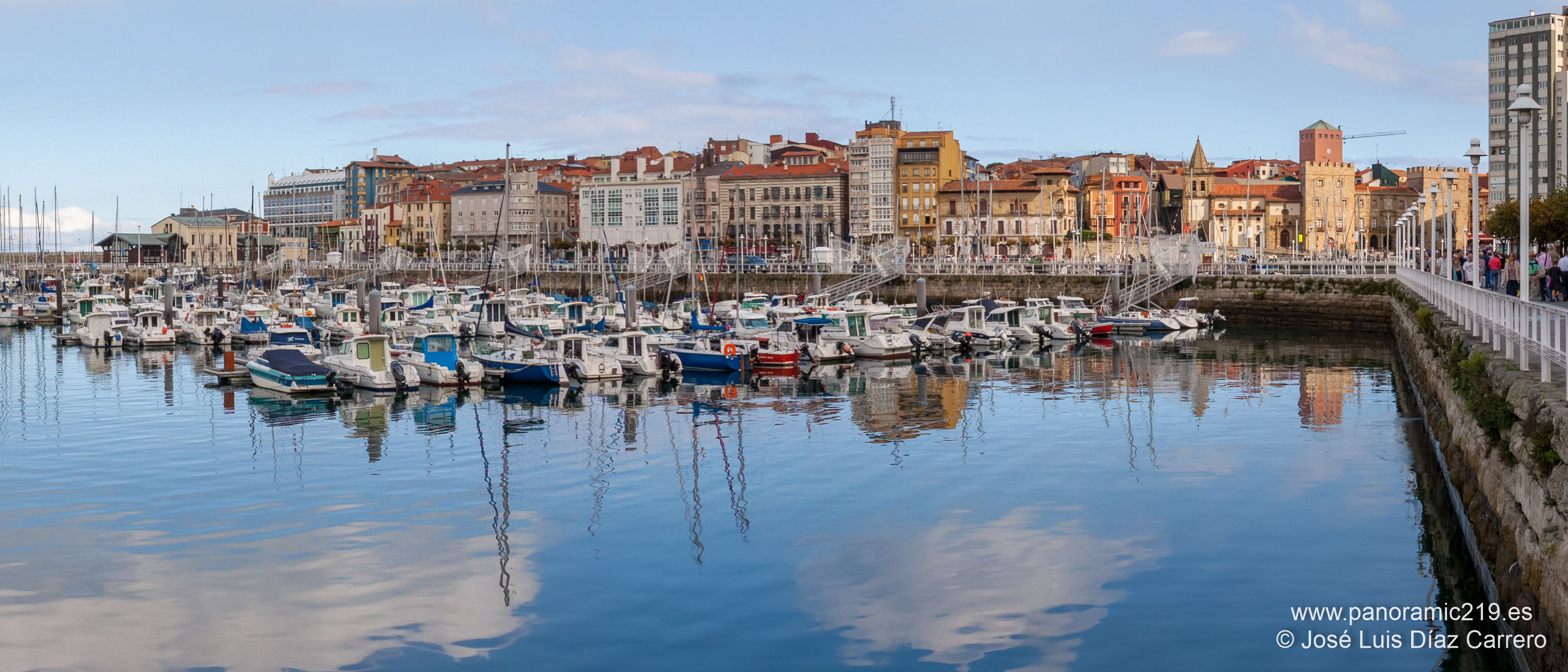 Puerto deportivo de GijÃ³n